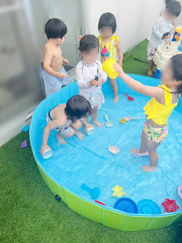 Splash! Pool Play.